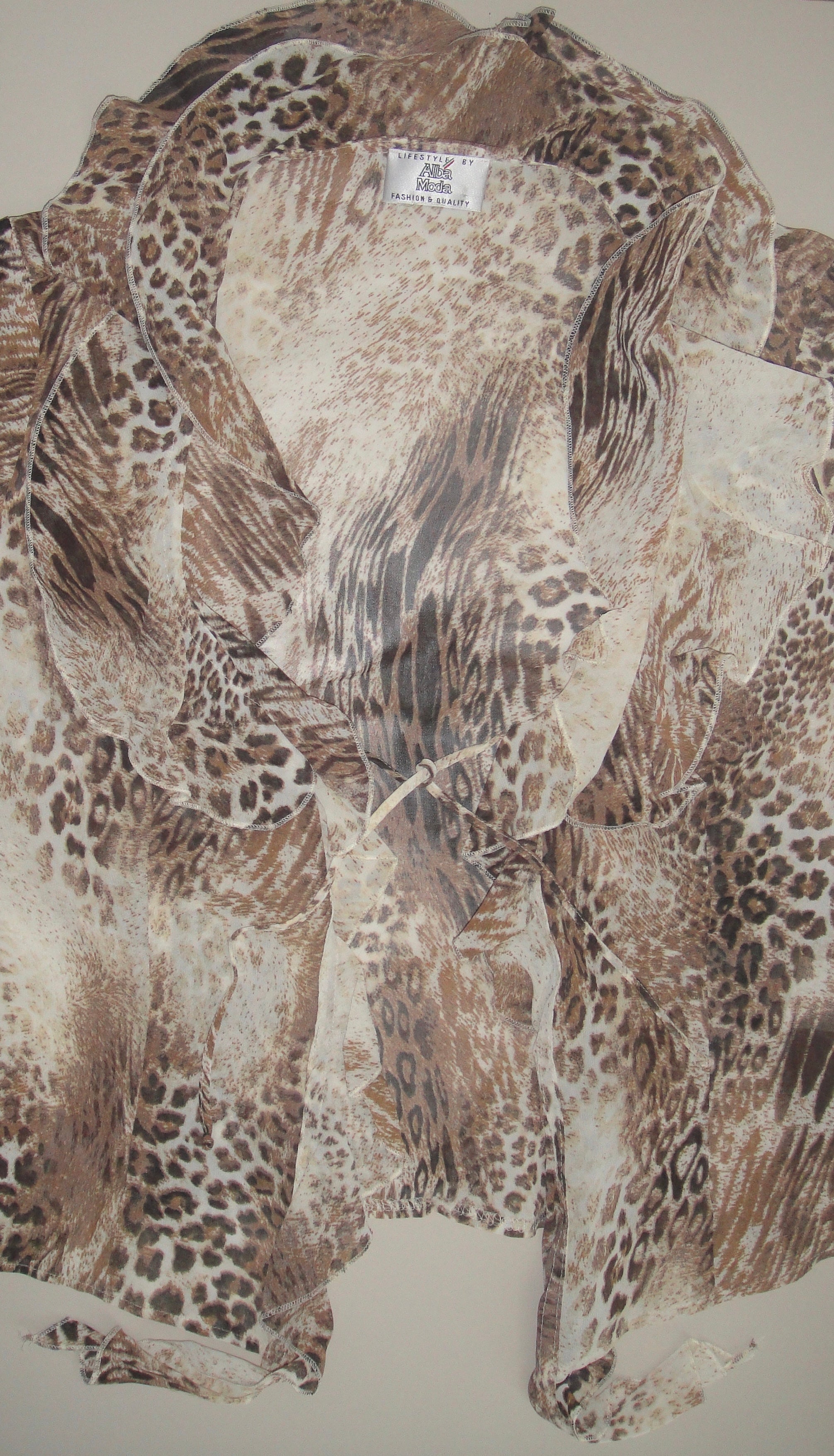 Leopar Desenli Fırfırlı Gömlek