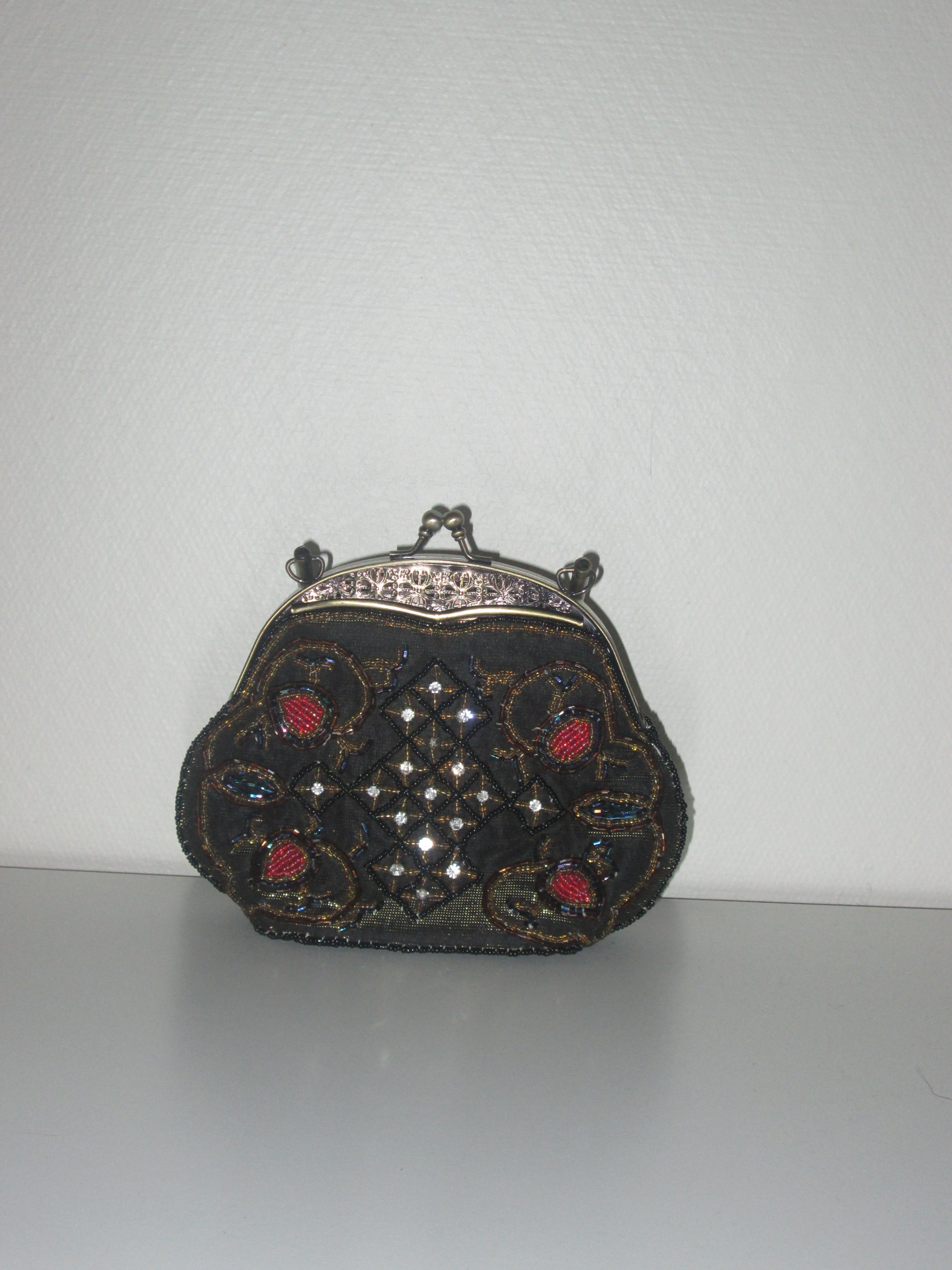 Vintage Boncuk İşlemeli El Çantası