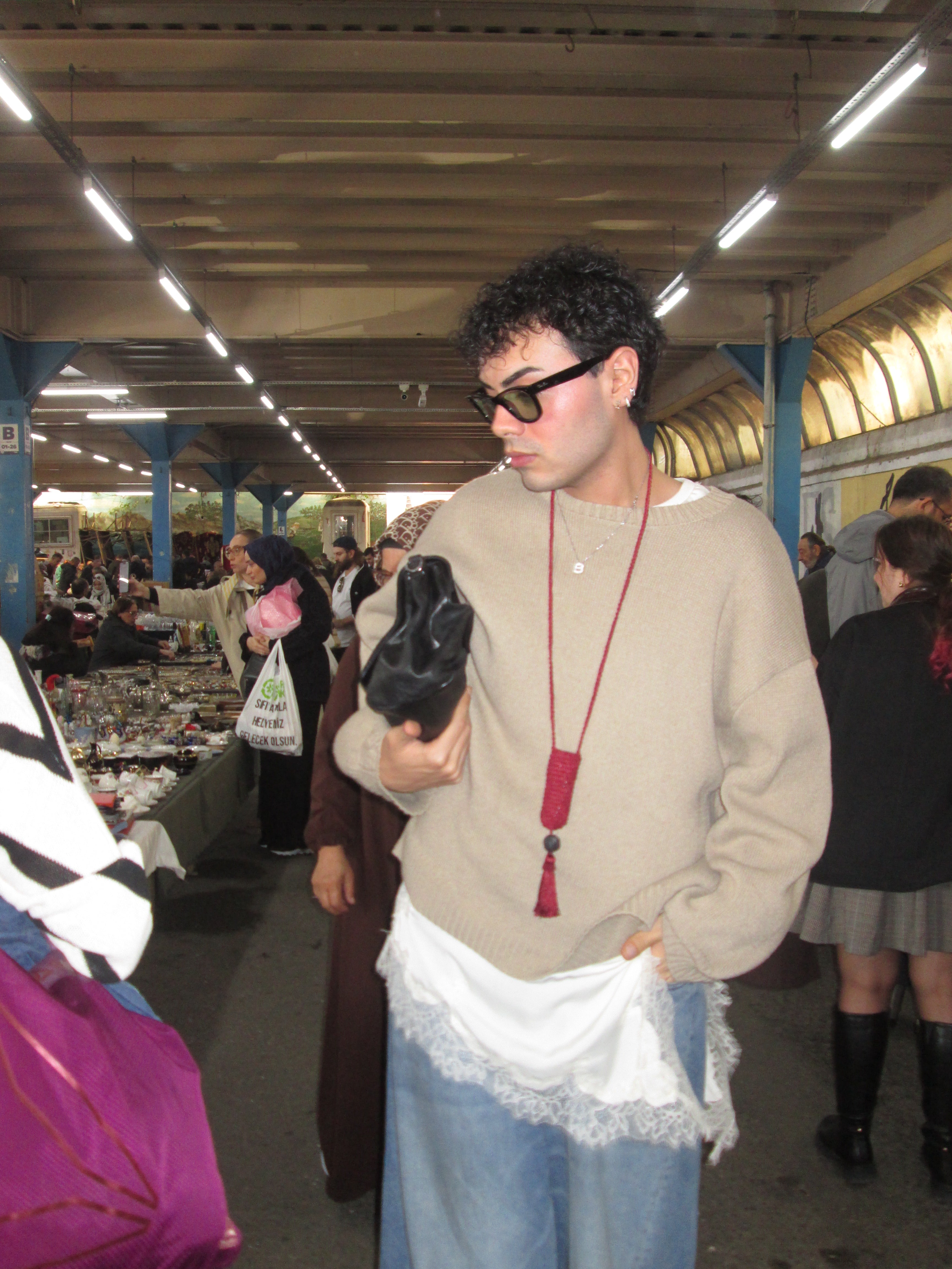 Slim Tassel Pouch in Burgundy