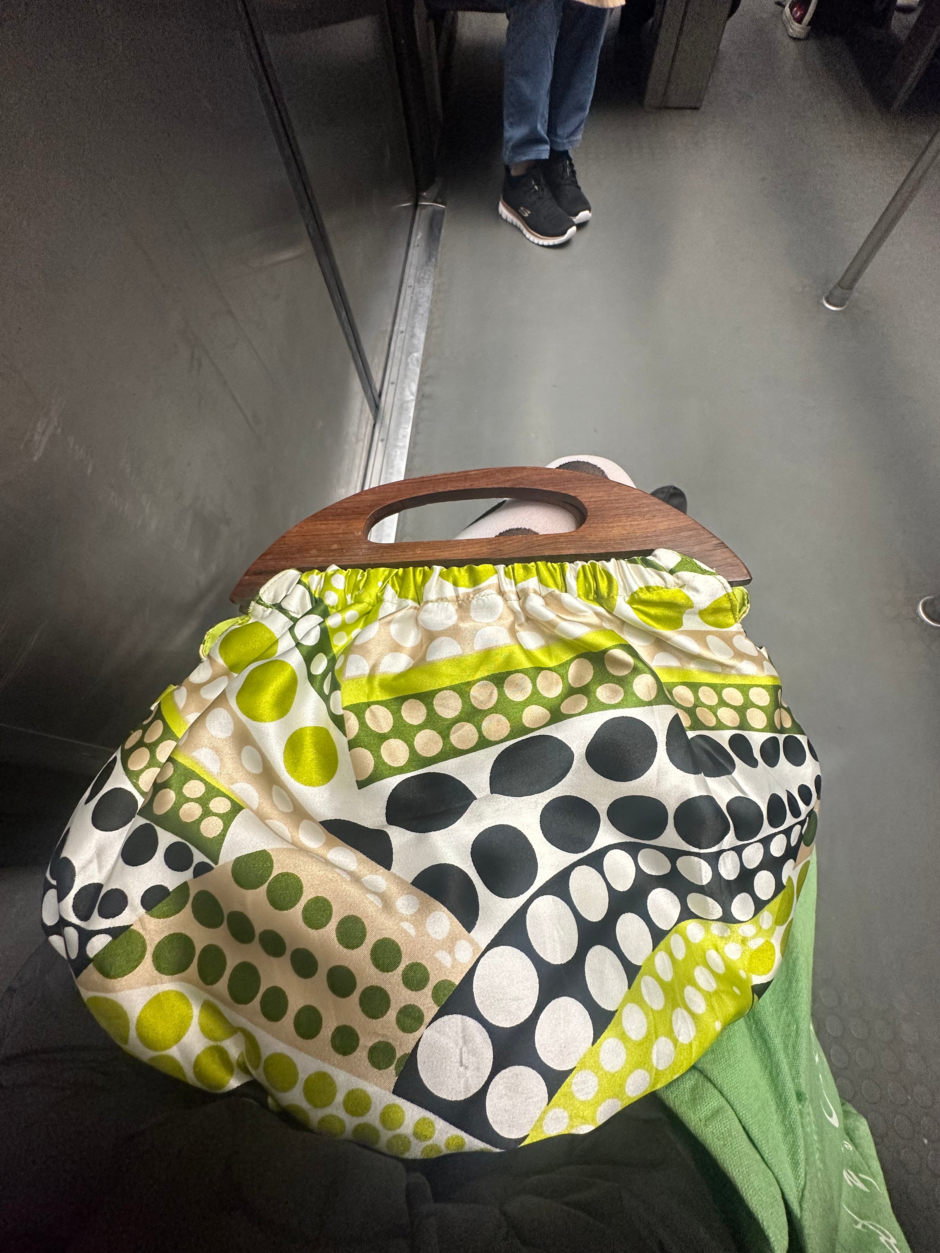 Puantiyeli Retro Çanta